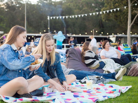 Eat Street Bulli - Pubs Perth 0