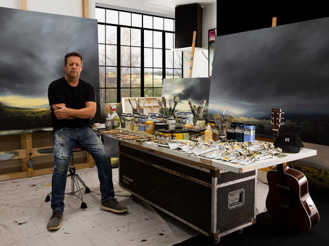 Peter Watts: A Moment In Time – In Paint - Pubs Perth 0