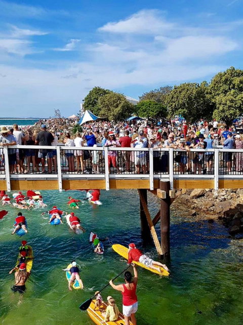 The Crescent Head Santa Surf - Pubs Perth 0