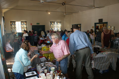 Twilight Markets At East Kurrajong - Pubs Perth 0