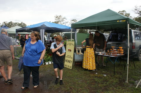 Twilight Markets At East Kurrajong - Pubs Perth 1