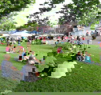 Young and Region Farmers Markets - Pubs Perth