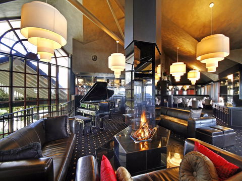 Christmas Celebration At Echoes Boutique Hotel - Pubs Perth 1