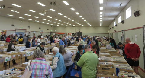 Rotary Club Of Wagga Wagga - Book Fair - Pubs Perth 0