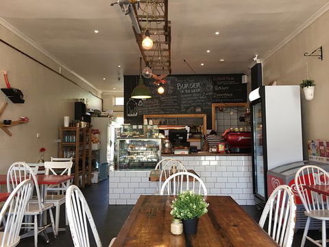 The Foodrinkery - Pubs Perth 0