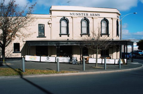 The Munster Arms Hotel - Pubs Perth 0