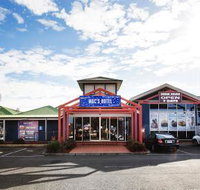 Mac's Melton - Pubs Perth