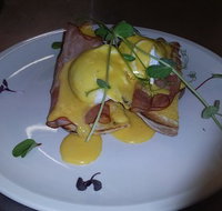Ultimate's Pizza Cafe - Pubs Perth
