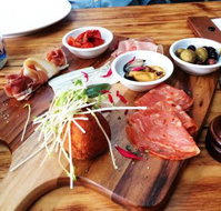 Cattinalla's Caffe  Wine Bar - Pubs Perth