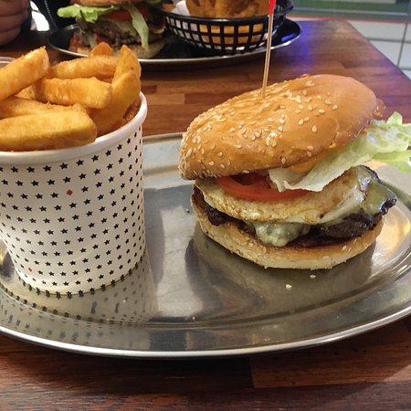 Huxtaburger - Pubs Perth 0