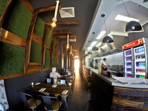 Row Your Boat Fish Bar - Pubs Perth 0