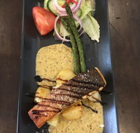 Hughies Cafe and Grill - Pubs Perth