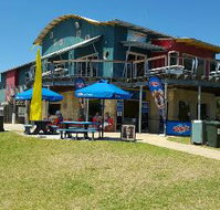 Surf Club Cafe - Pubs Perth