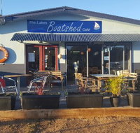 The Lakes Boatshed Cafe - Pubs Perth