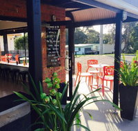 Albert  Co - Pubs Perth