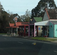 Briagolong Cafe - Pubs Perth