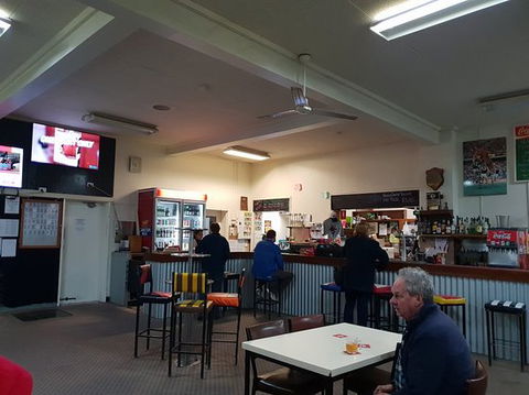 Hotel Victoria - Pubs Perth 0