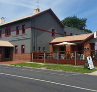 Meeniyan Hotel - Pubs Perth