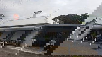 Woolsthorpe Restaurants and Takeaway Pubs Perth Pubs Perth