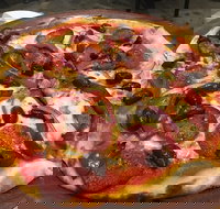 Etna Pizza and Pasta Bar - Pubs Perth