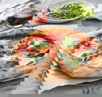 Mezza Via Italian Cuisine - Pubs Perth