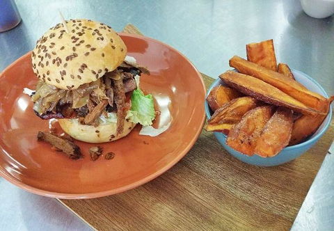 Brunches On Gardner - Pubs Perth 10