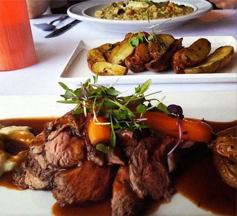 Domani's Cafe Restaurant & Bar - Pubs Perth 11