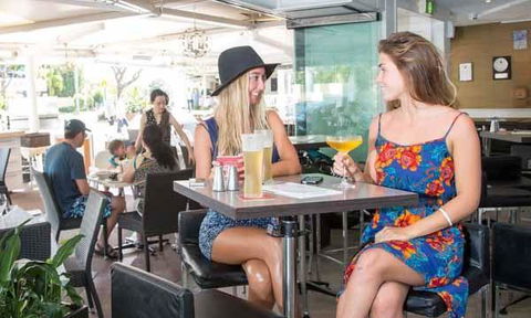 Domani's Cafe Restaurant & Bar - Pubs Perth 3