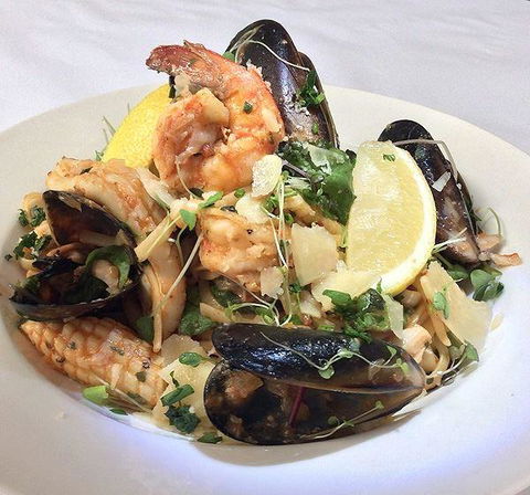 Domani's Cafe Restaurant & Bar - Pubs Perth 8