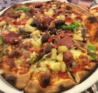 Lizas Woodfired Pizza - Pubs Perth