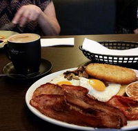 Parkway Diner - Pubs Perth
