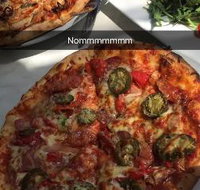 Avoca Woodfire Pizza Cafe - Pubs Perth