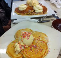 Lucie's Cafe - Pubs Perth