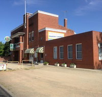 Horse and Jockey Hotel - Pubs Perth