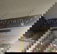 Boomtown 2452 - Pubs Perth