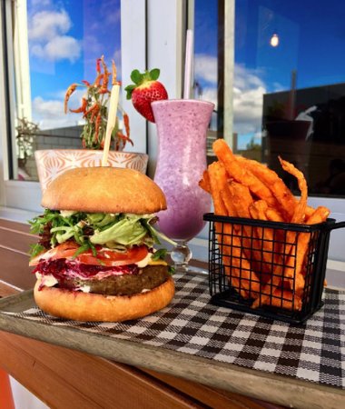 Skinnys - Pubs Perth 0