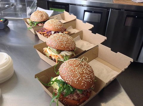 SurfSliders - Pubs Perth 0