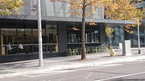 332 Manhattan Cafe - Pubs Perth 0