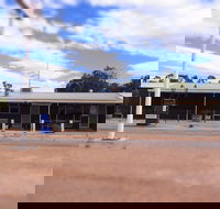 Coombah Roadhouse - Pubs Perth