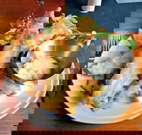 Ellalong Hotel Pizza and Restaurant - Pubs Perth