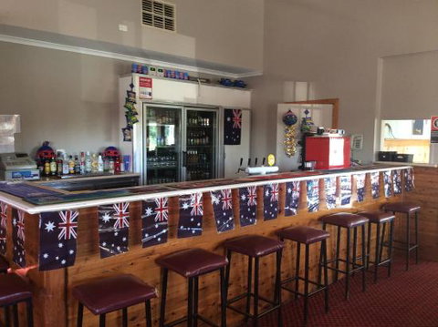 Ivanhoe Hotel Motel - Pubs Perth 0
