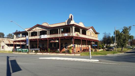 Califat NSW Pubs Perth