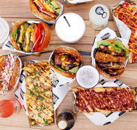 Between 2 Buns - Altona - Pubs Perth