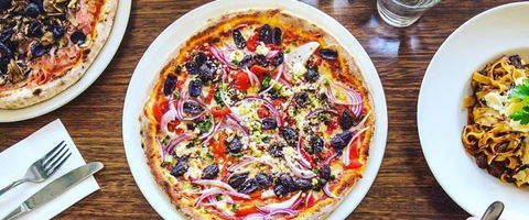 Pizza E Vino - Pubs Perth 0