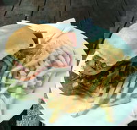 Queen Bee Cafe - Pubs Perth