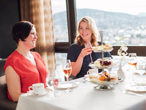 The Point Revolving Restaurant - Pubs Perth 2