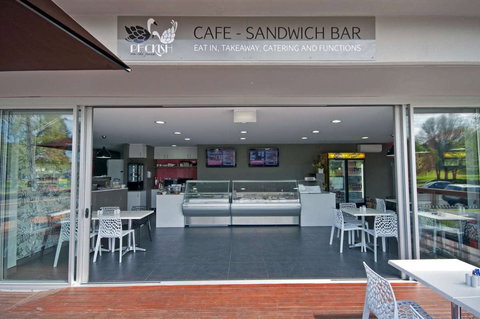 Peckish On The Park - Pubs Perth 0