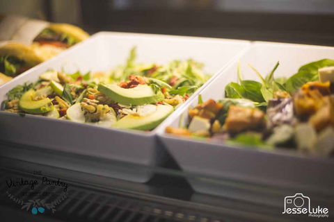The Vintage Pantry Country Blossom - Windsor - Pubs Perth 0