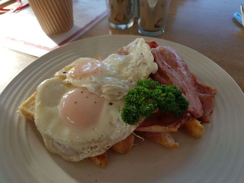 Billie Chu - Pubs Perth 0