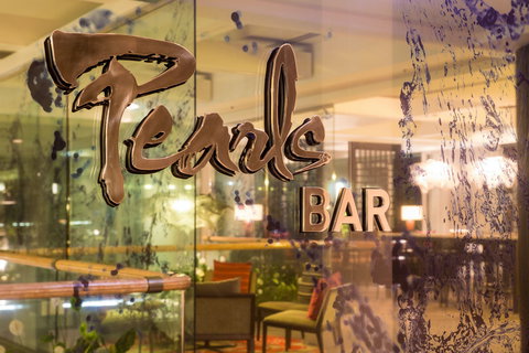 Pearl's Bar - Pubs Perth 0